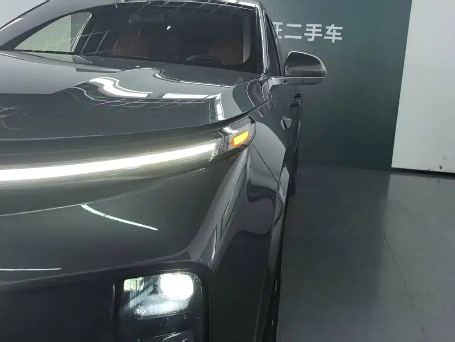 Li Auto Li L8 — миниатюра 5