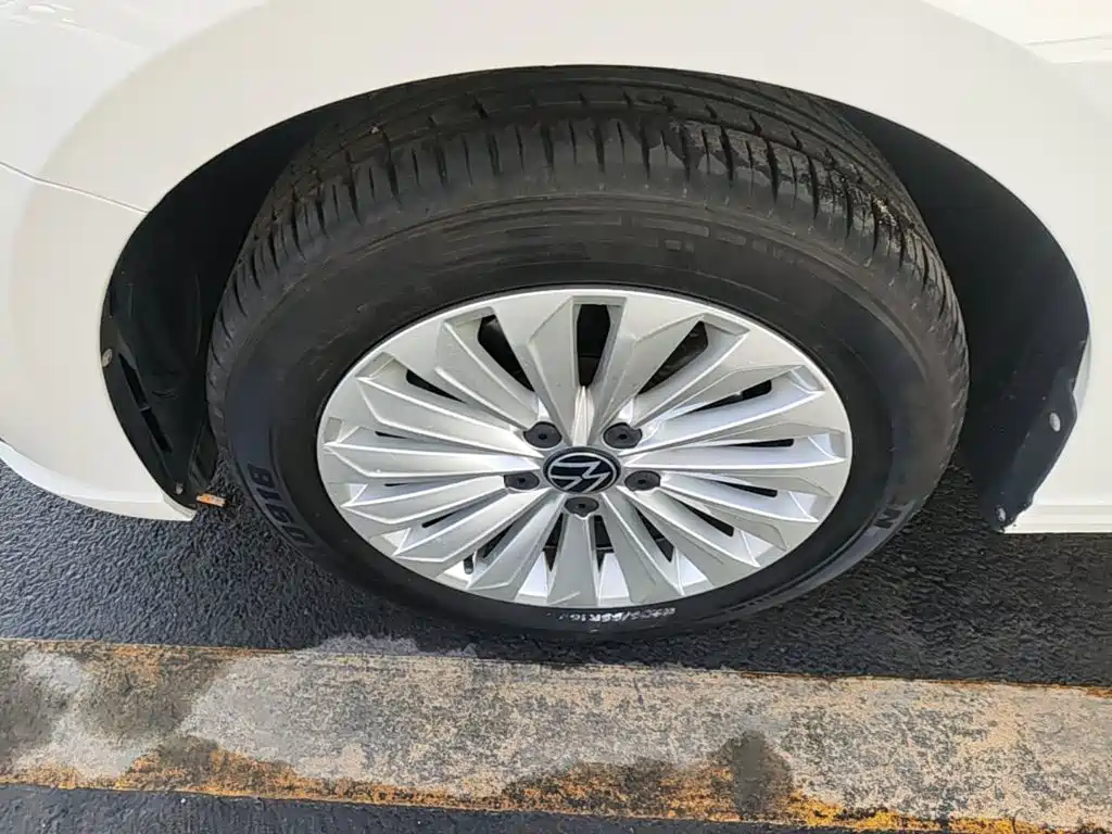 Volkswagen Lavida — миниатюра 23