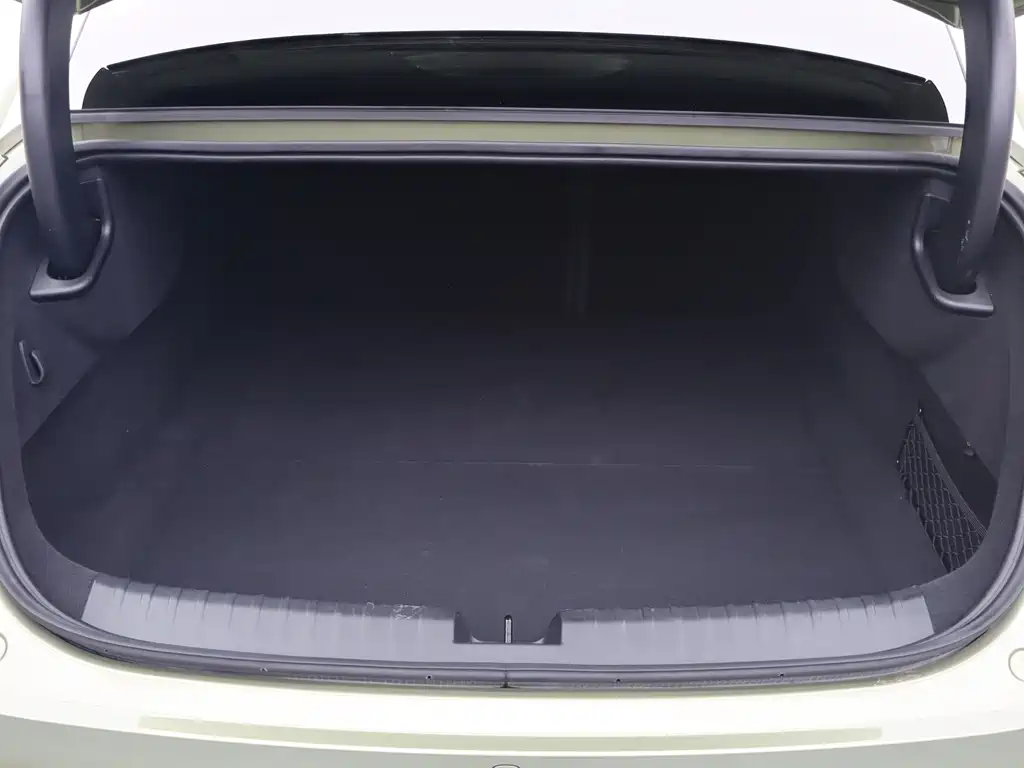 Xiaomi SU7 — миниатюра 20