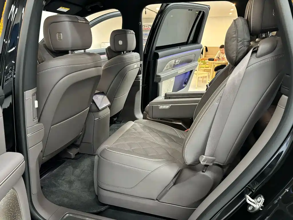 NIO ES8 2026 мест Executive