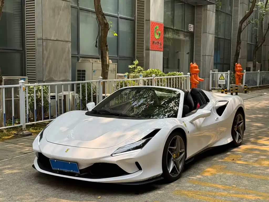 Ferrari F8 2022