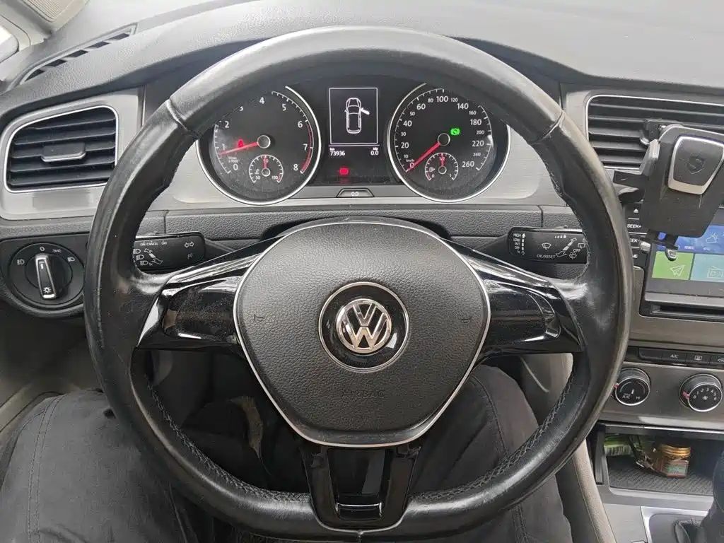 Volkswagen Golf — миниатюра 6