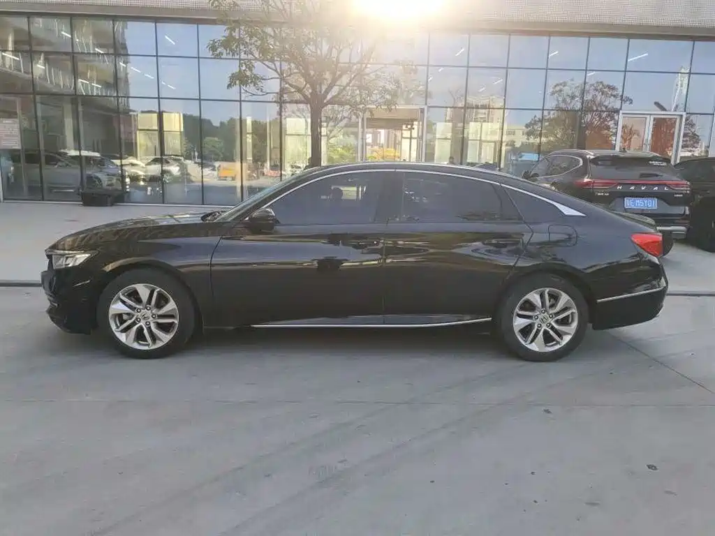 Honda Accord — миниатюра 7