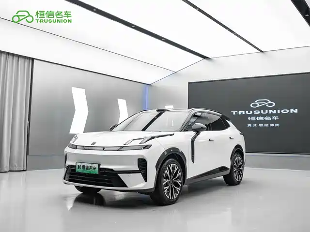2025 Lynk & Co 08