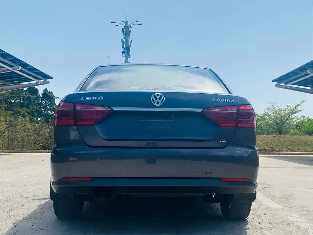 Volkswagen Lavida 2013 1.4TSI DSG Comfort