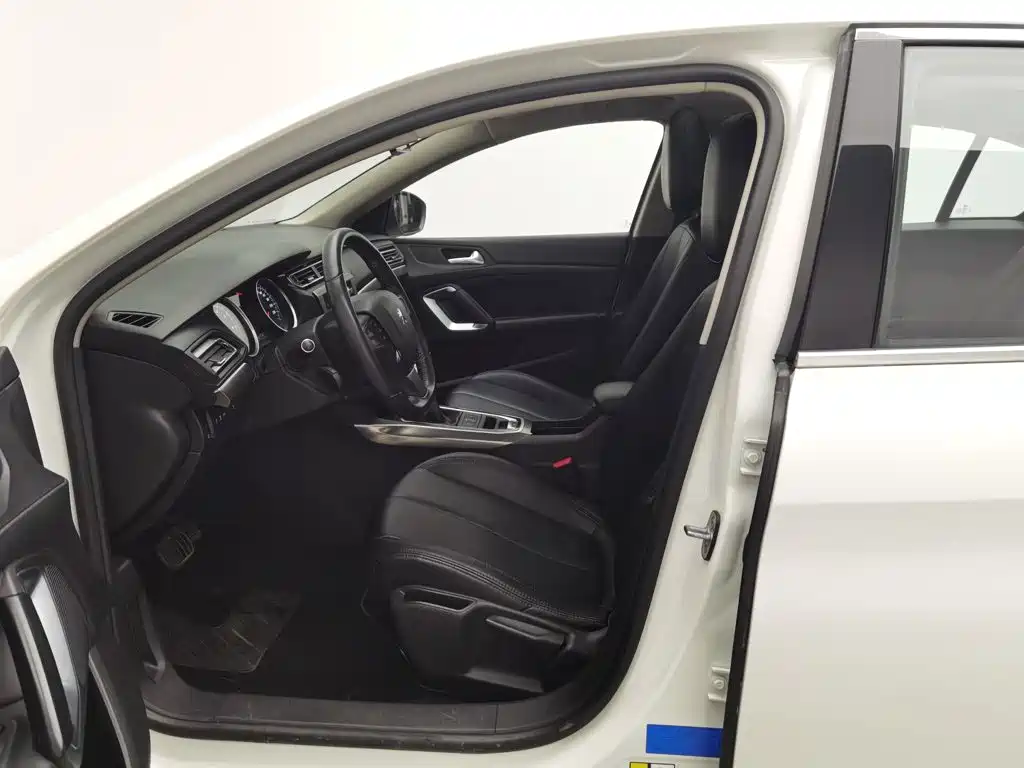Peugeot 408 — миниатюра 10