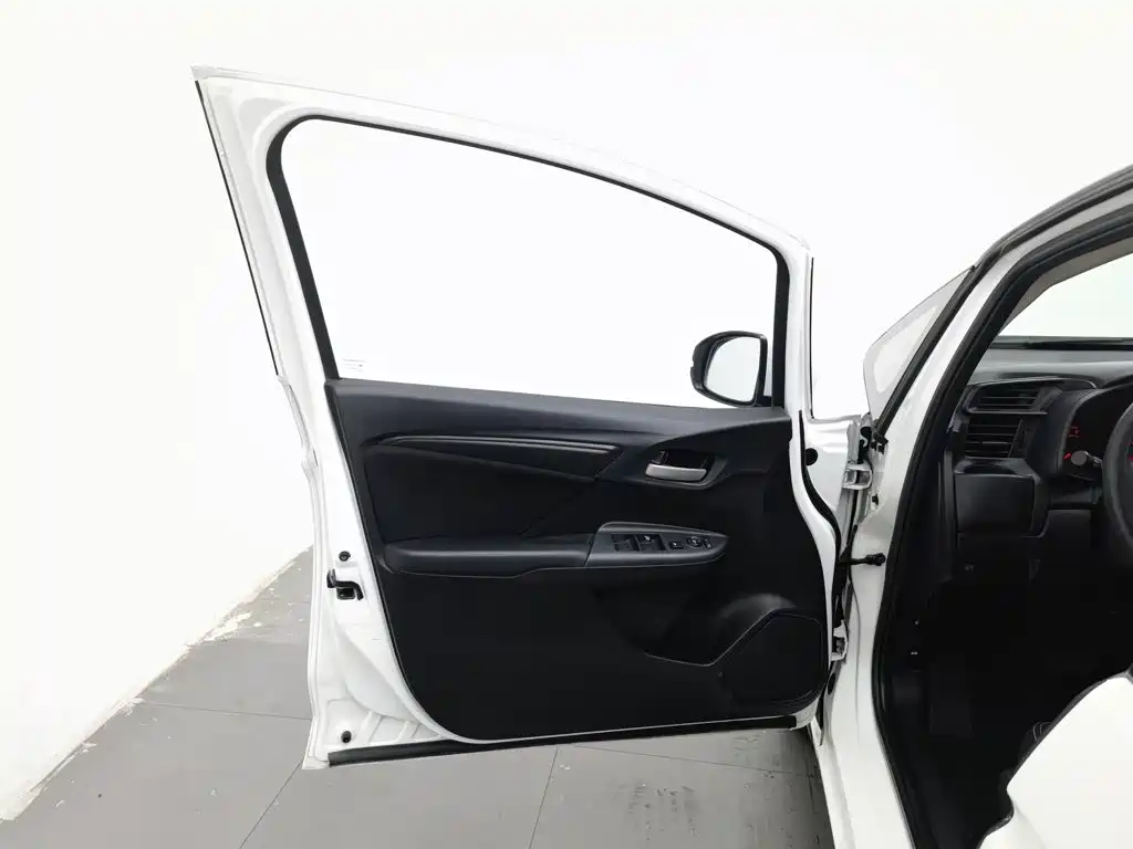 Honda Fit — миниатюра 8
