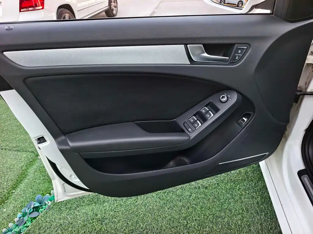 Audi A4L — миниатюра 7
