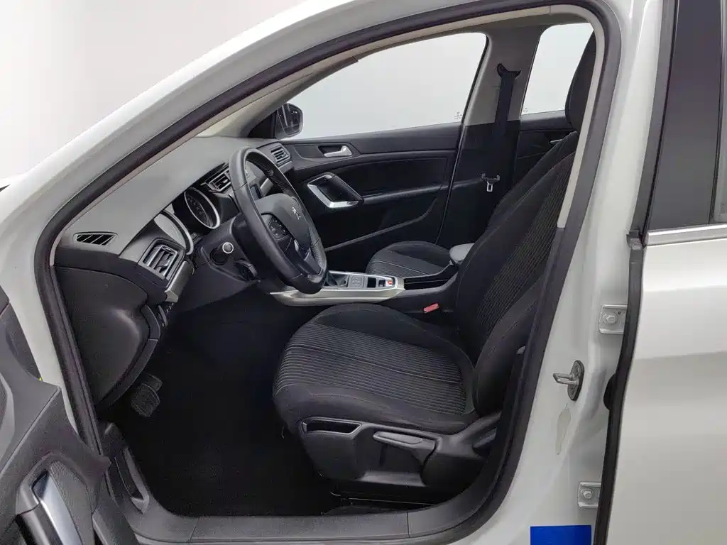 Peugeot 408 — миниатюра 10