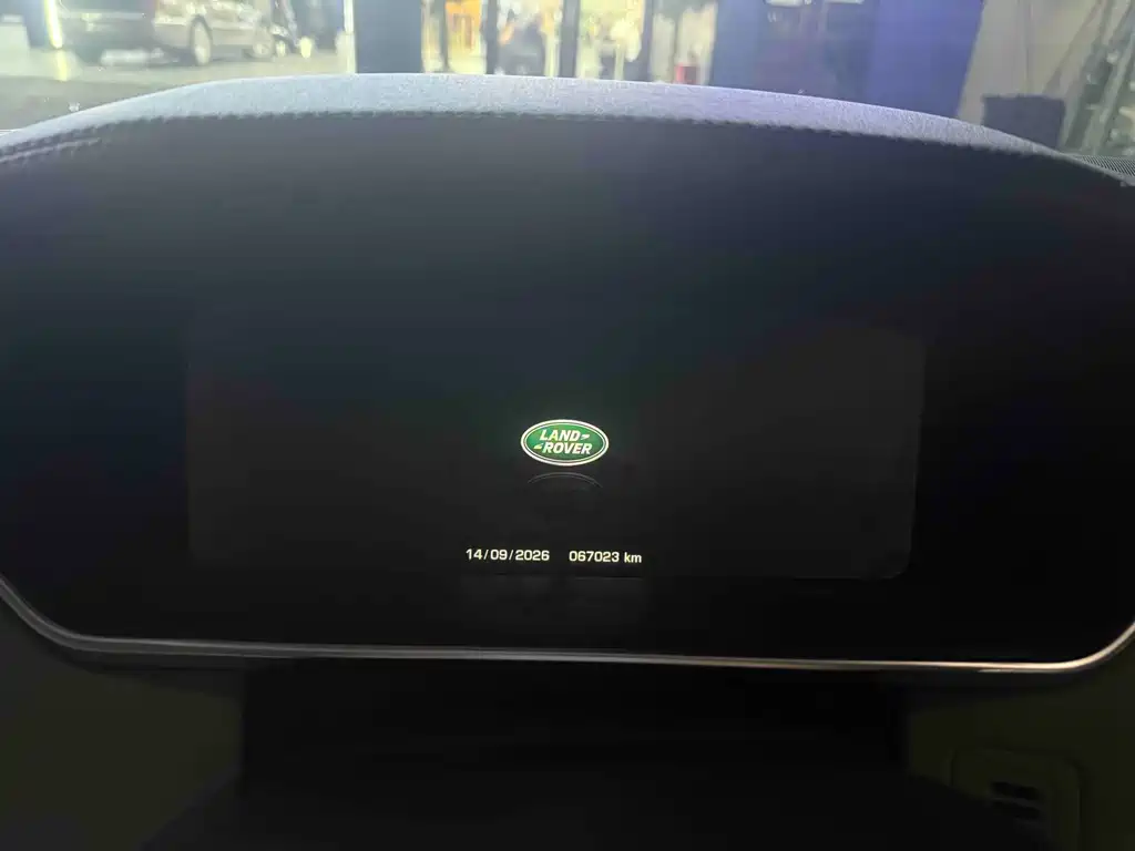 Land Rover Range Rover — миниатюра 5
