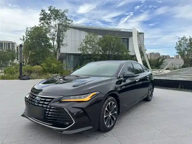 TOYOTA ASIAN DRAGON 2023