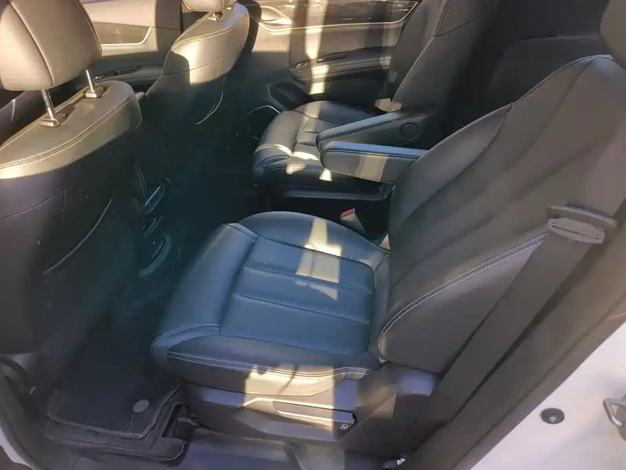 BYD MAX — миниатюра 11