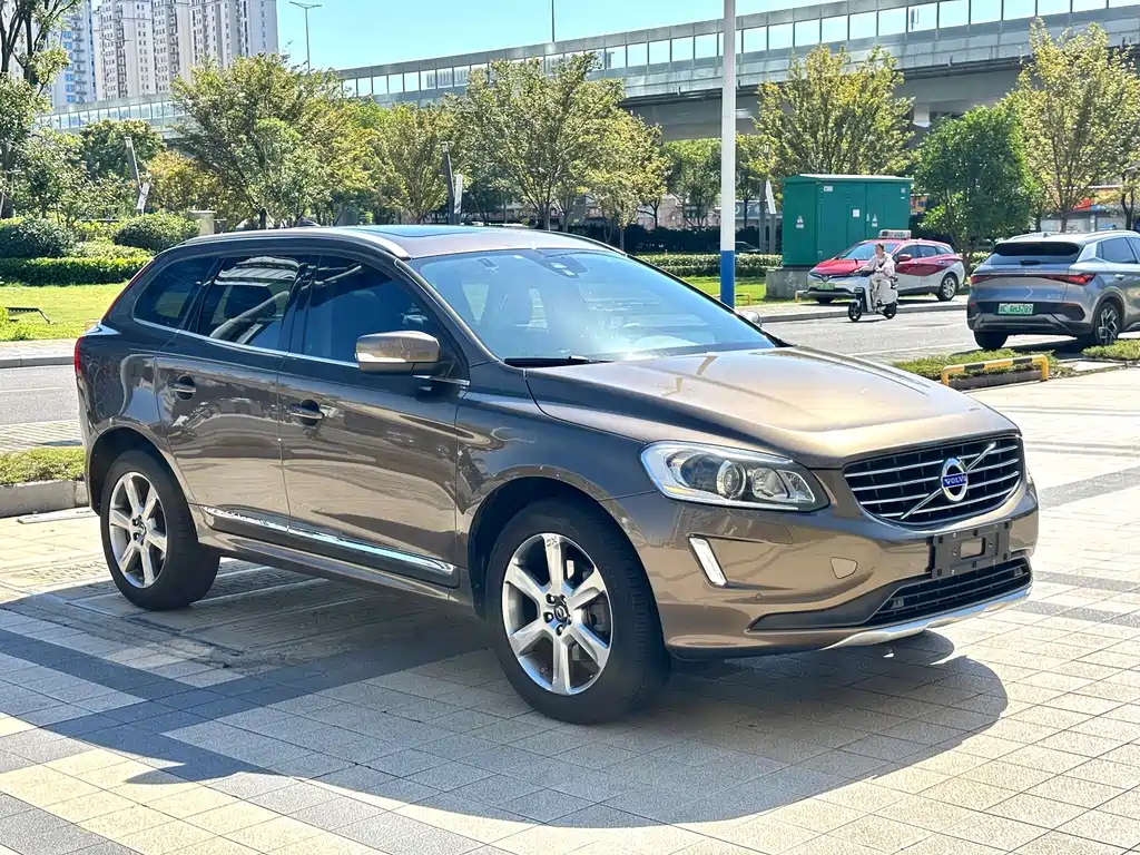 Volvo XC60 (Import) — миниатюра 3