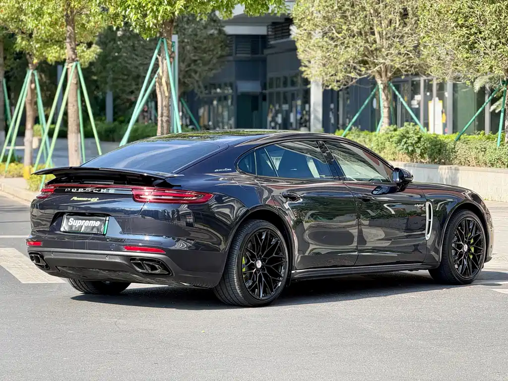 Porsche Panamera Hybrid — миниатюра 10