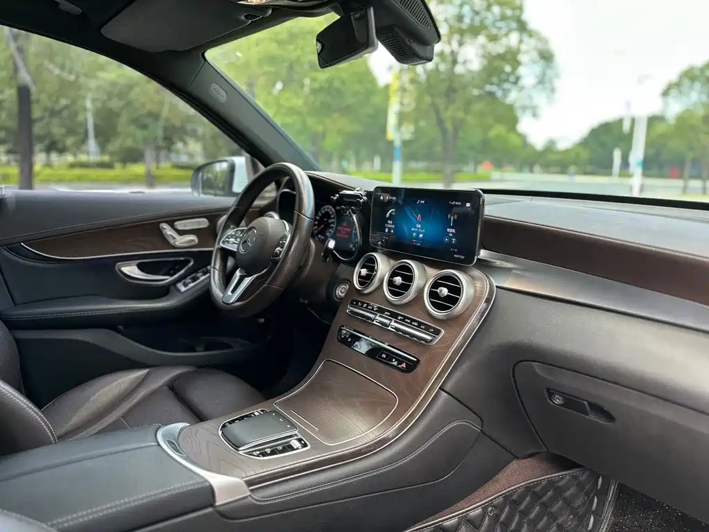 Mercedes-Benz GLC — миниатюра 8