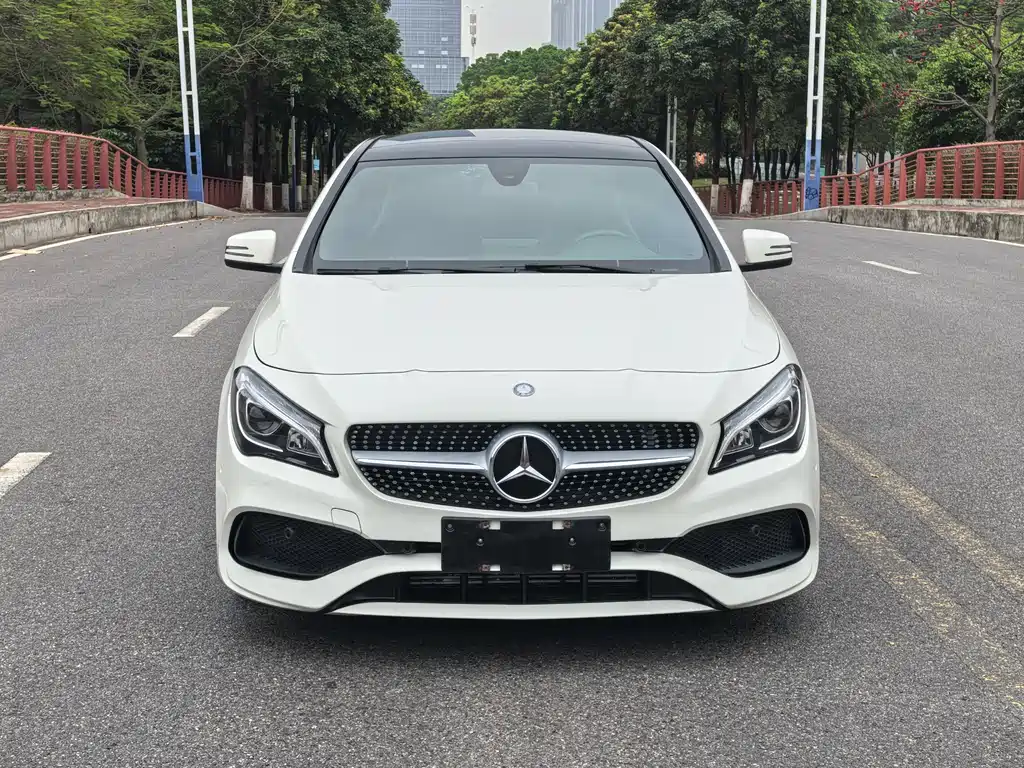 MERCEDES-BENZ CLA