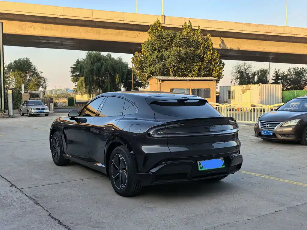 Xiaomi YU7 — миниатюра 5