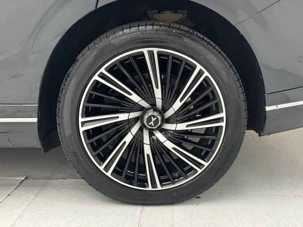 XPeng G9 — миниатюра 9