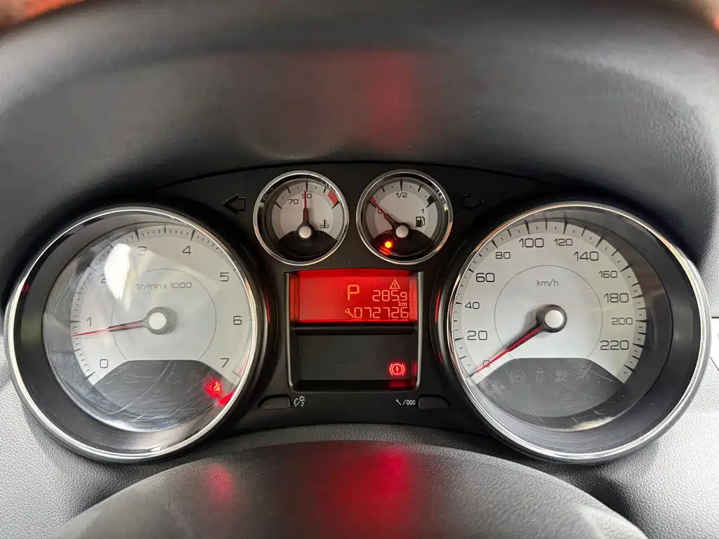 Peugeot 308 — миниатюра 15