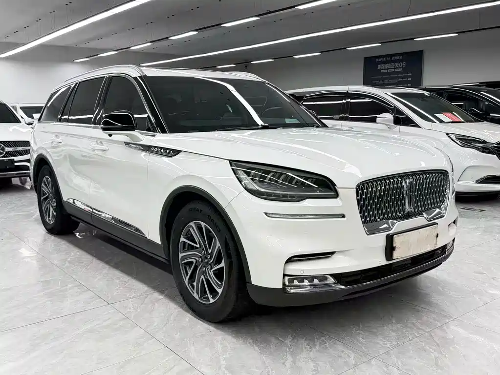 Lincoln Aviator — миниатюра 3