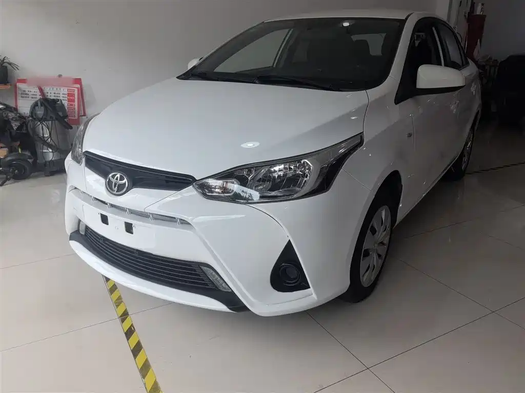 Toyota Yaris L 2019