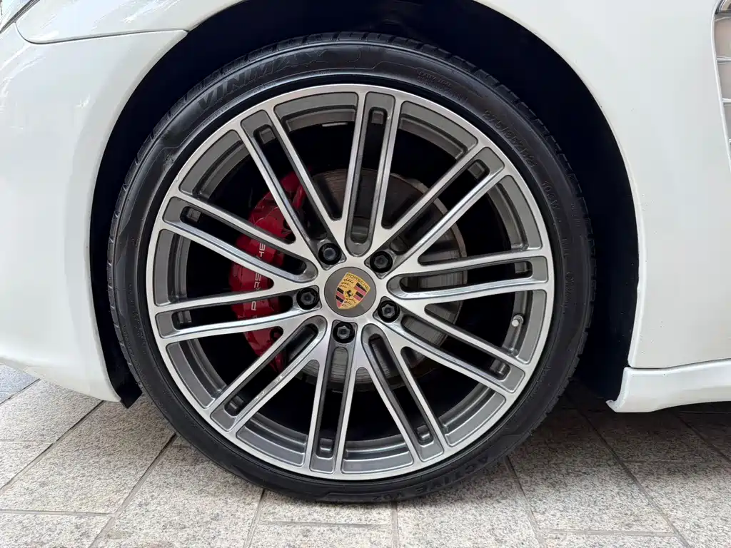 Porsche Panamera — миниатюра 7