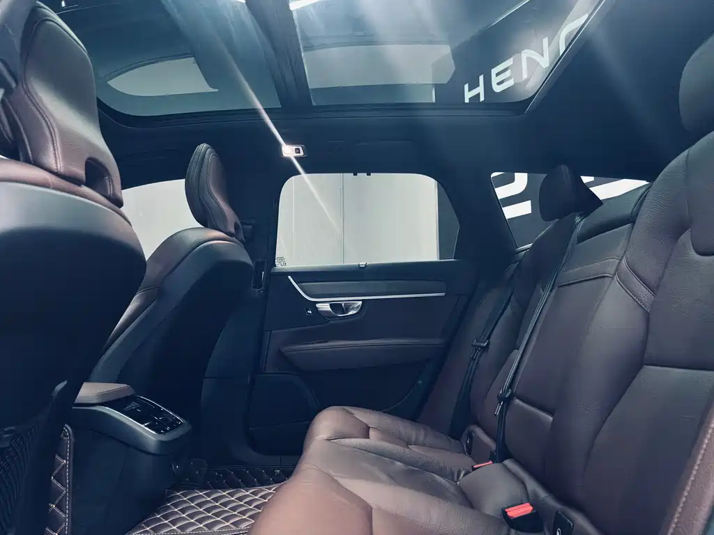 Volvo V90 2021 Cross Country B5 AWD