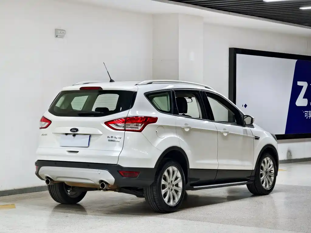 Ford Kuga — миниатюра 9
