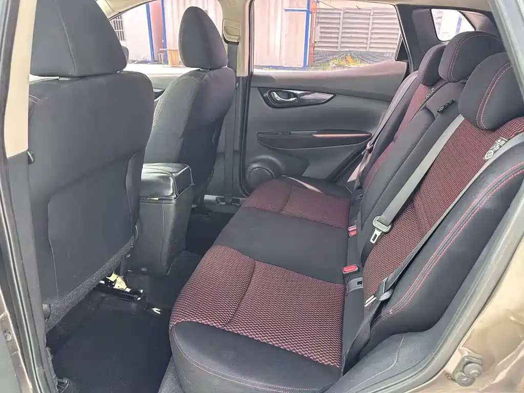 Nissan Qashqai 2.0L CVT Elite Edition, фото 6
