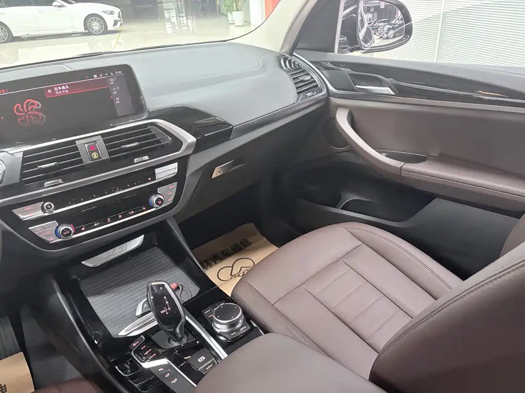BMW X3 — миниатюра 13