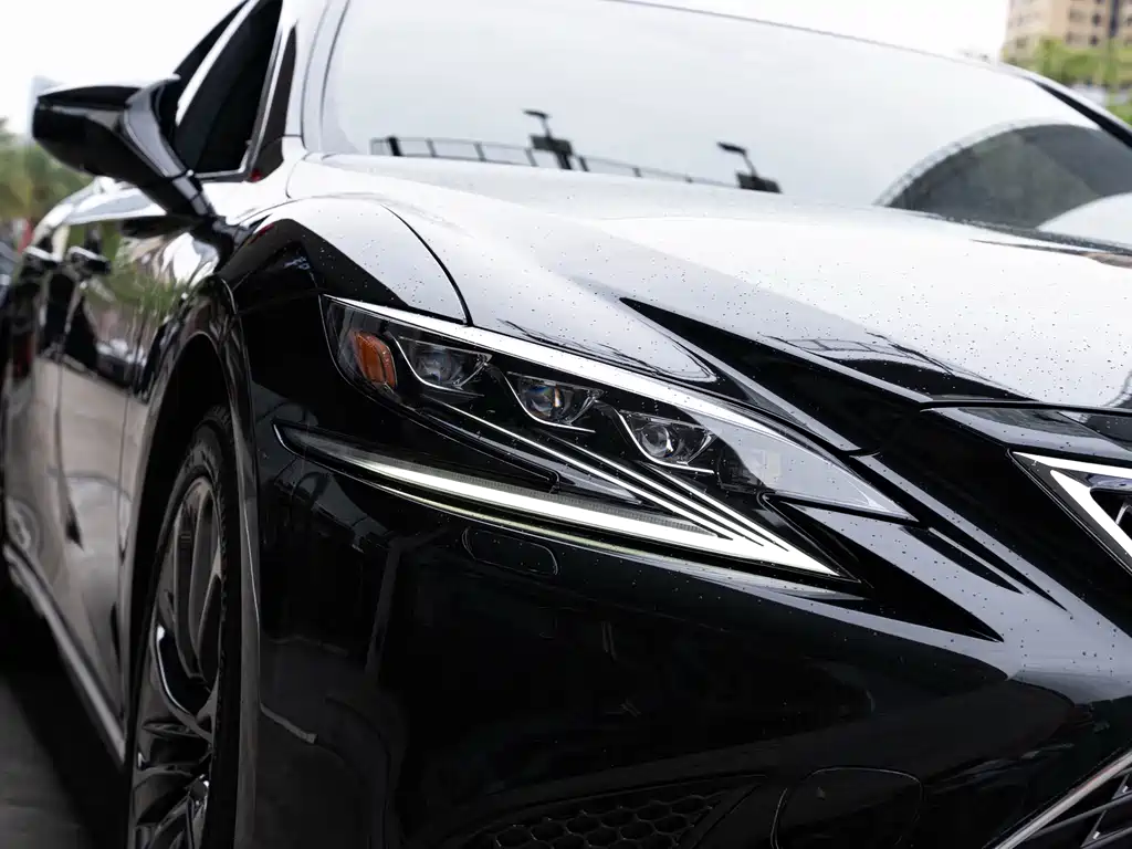 Lexus LS — миниатюра 6
