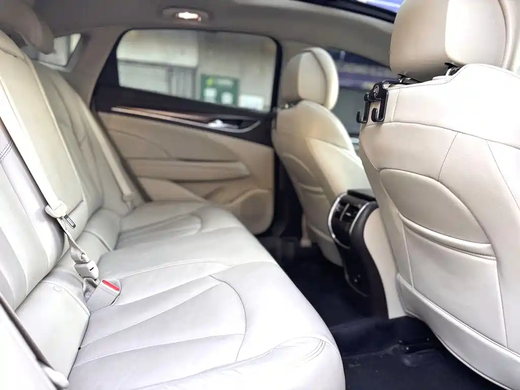 Buick LaCrosse — миниатюра 9