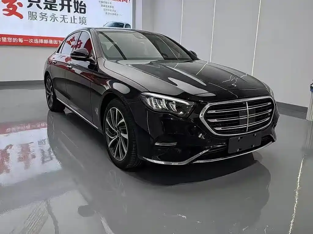 Mercedes-Benz E-Class — миниатюра 3