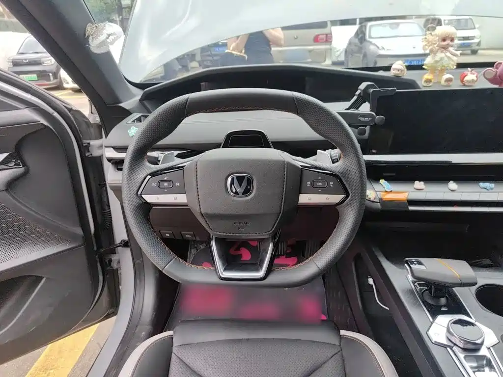Changan UNI-V — миниатюра 3