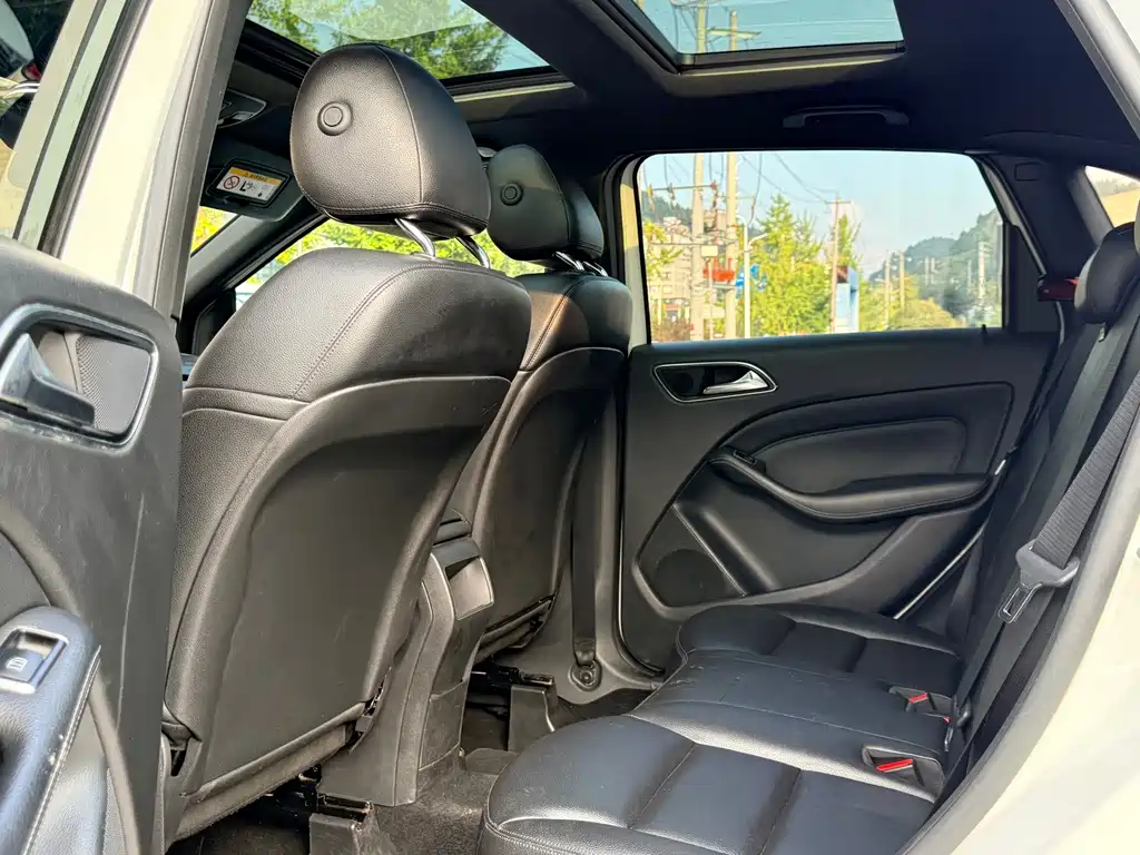 Mercedes-Benz B-Class — миниатюра 6