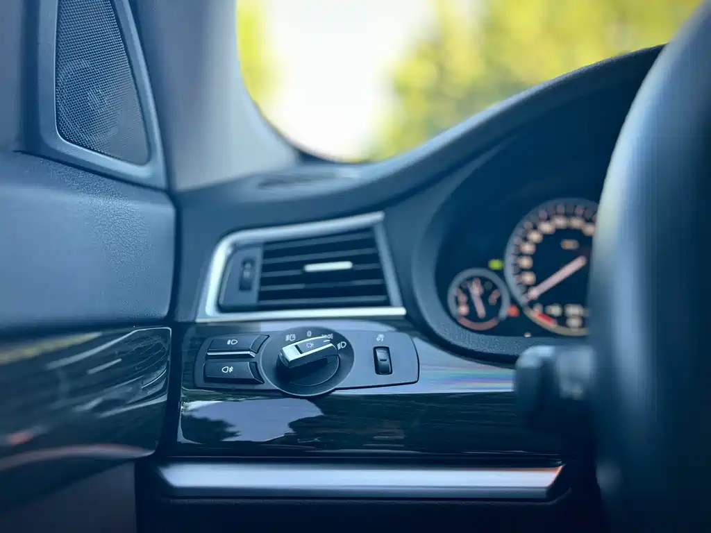 BMW 5 Series GT — миниатюра 22