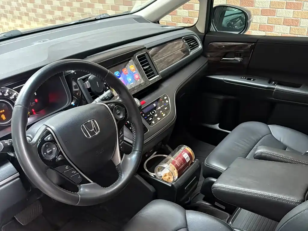 Honda Elysion — миниатюра 5