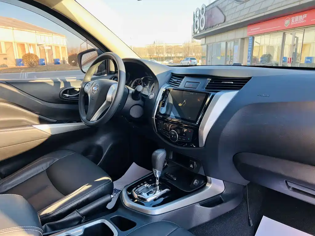 Nissan Terra 2018 2.5L AT Luxury