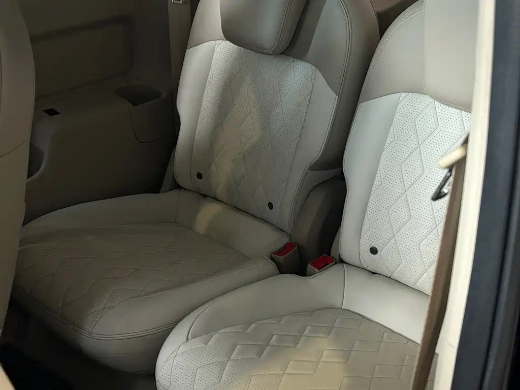 Baojun KiWi EV — миниатюра 12