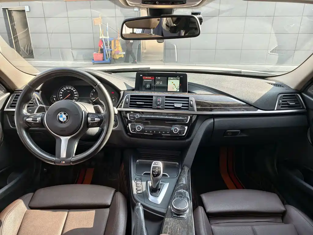 BMW 3 Series — миниатюра 8