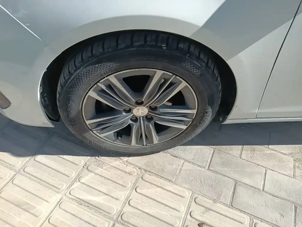 Peugeot 308 — миниатюра 23