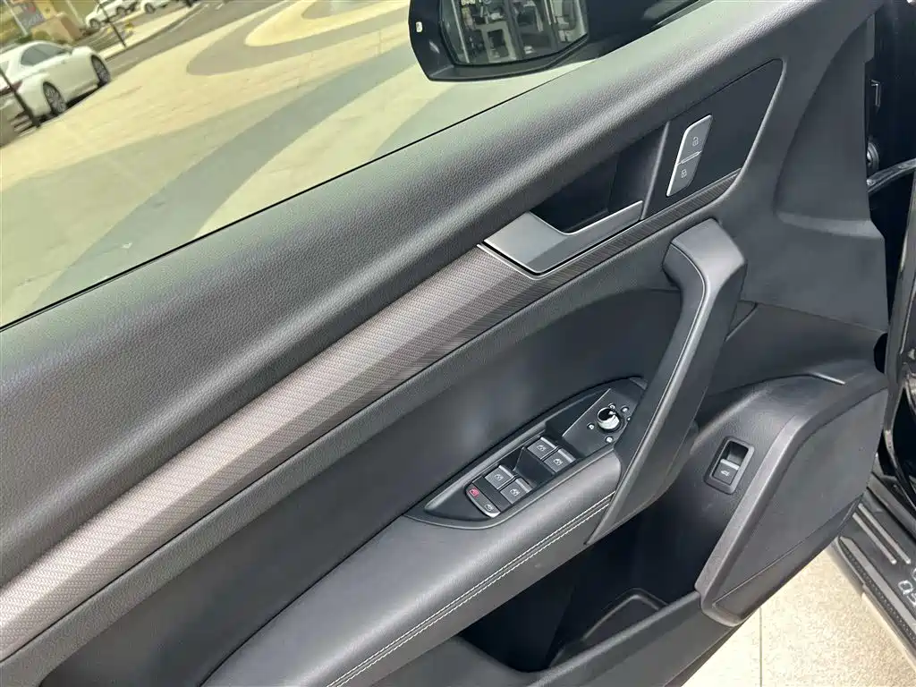 Audi Q5L 2023 40T Luxury