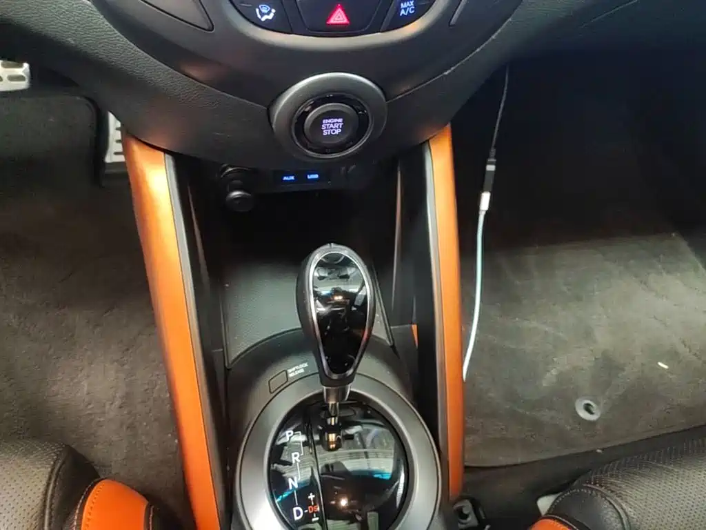 Hyundai Veloster — миниатюра 14