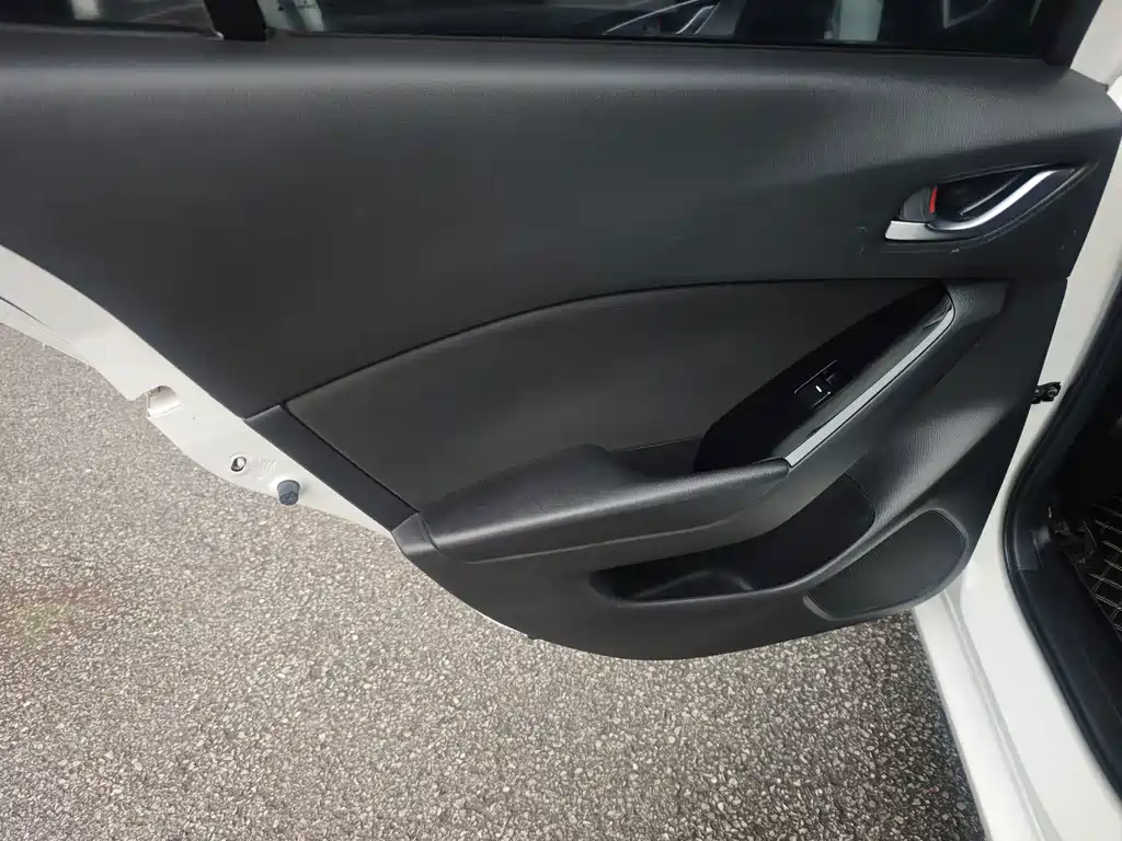 Mazda 3 Axela — миниатюра 20