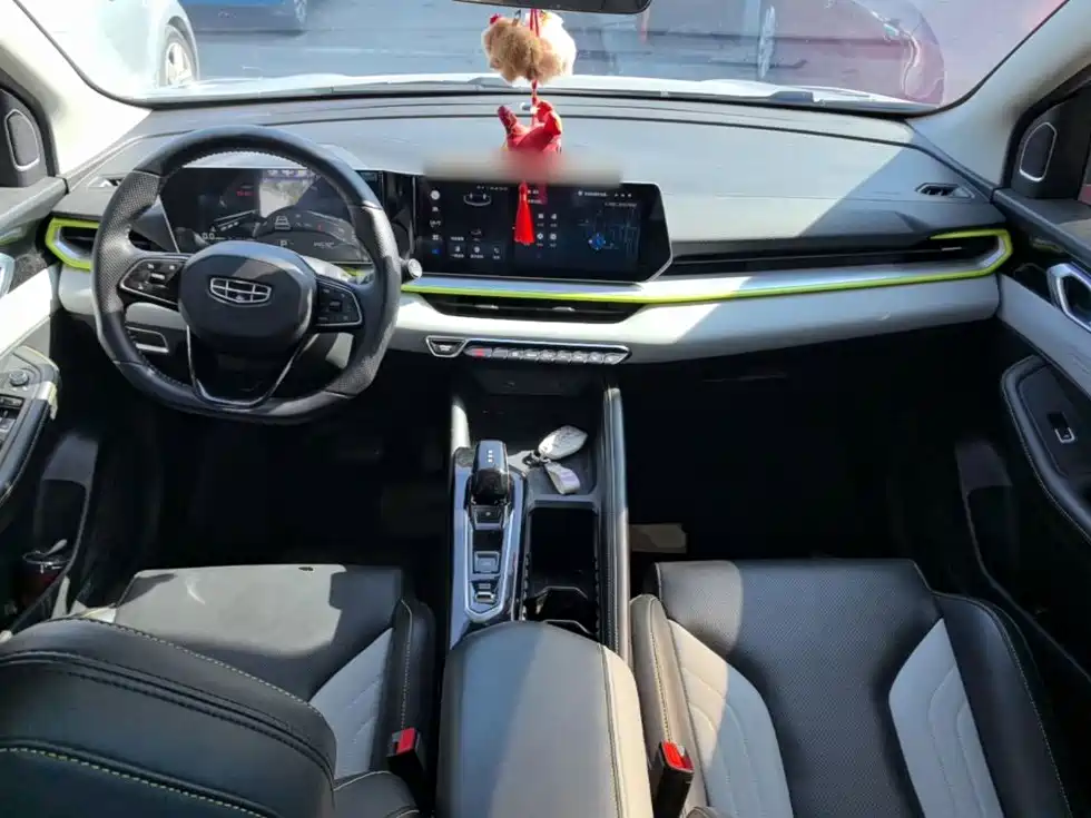 Geely Binyue — миниатюра 10