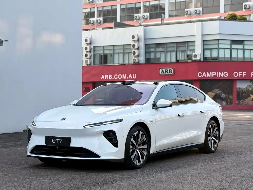 NIO ET7