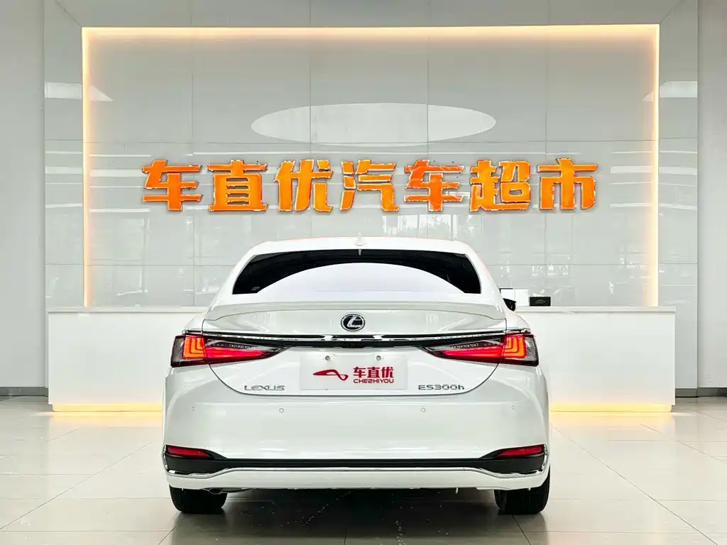 Lexus ES — миниатюра 6