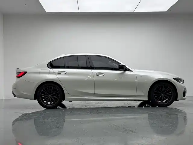 BMW 3 Series — миниатюра 8