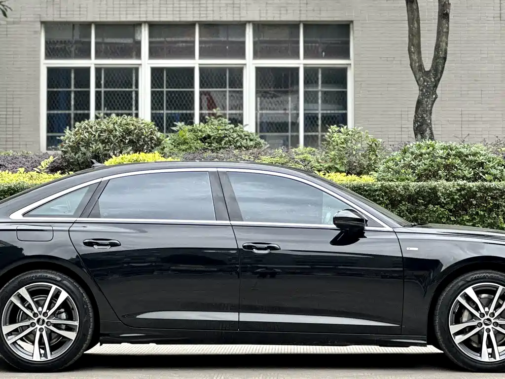 Audi A6L 2024 40 TFSI Luxury
