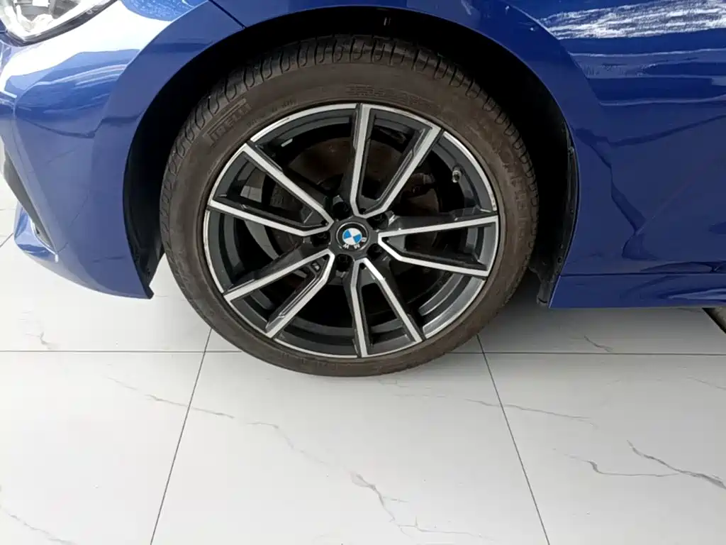 BMW 3 Series — миниатюра 23